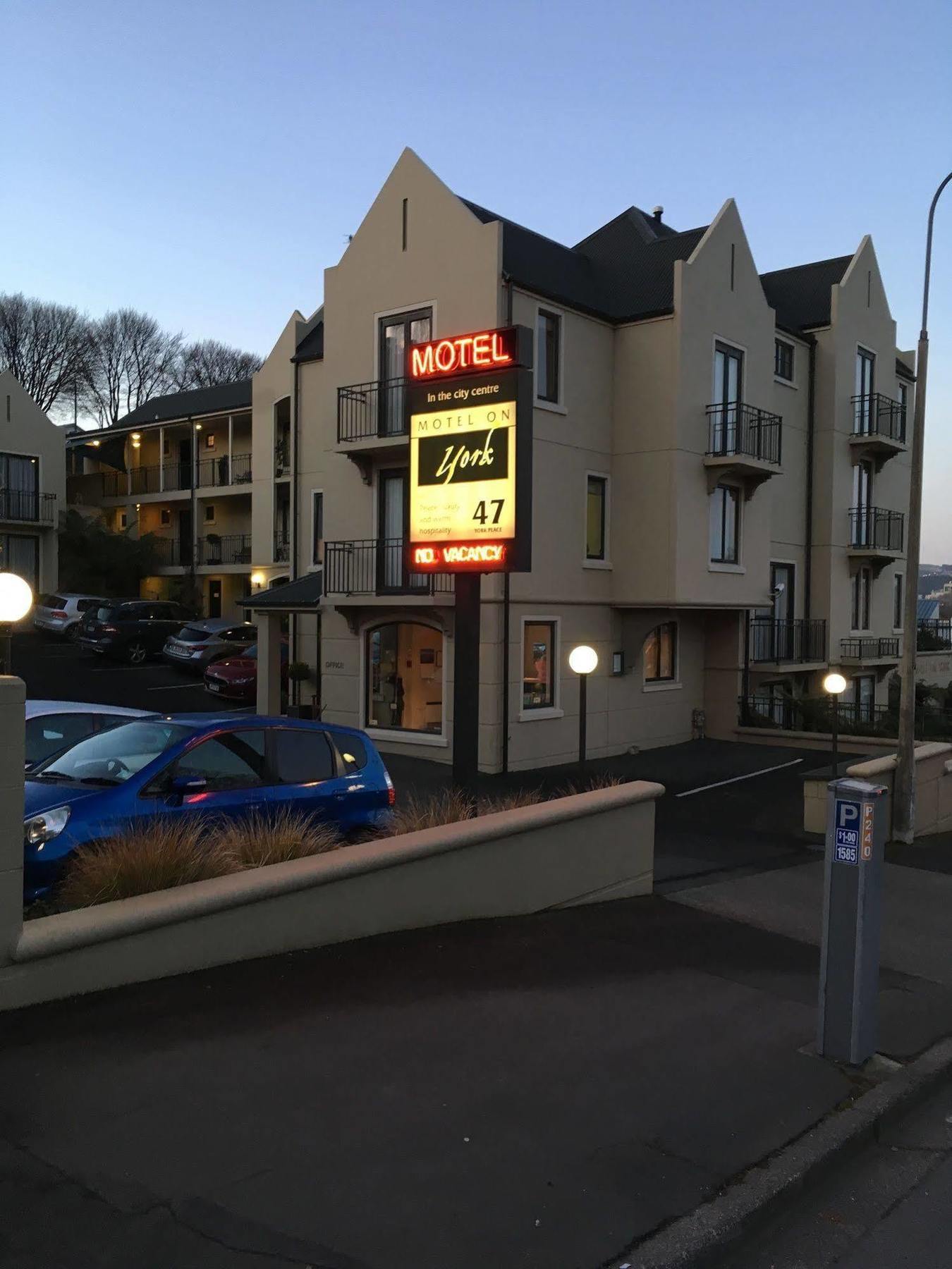 Motel On York Dunedin Exterior photo